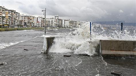 M­e­t­e­o­r­o­l­o­j­i­­d­e­n­ ­E­g­e­ ­D­e­n­i­z­i­ ­i­ç­i­n­ ­­f­ı­r­t­ı­n­a­­ ­u­y­a­r­ı­s­ı­